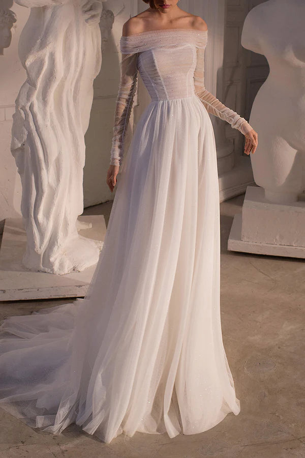 Abito da sposa da spiaggia a trapezio con maniche lunghe e strascico, senza spalline e perle